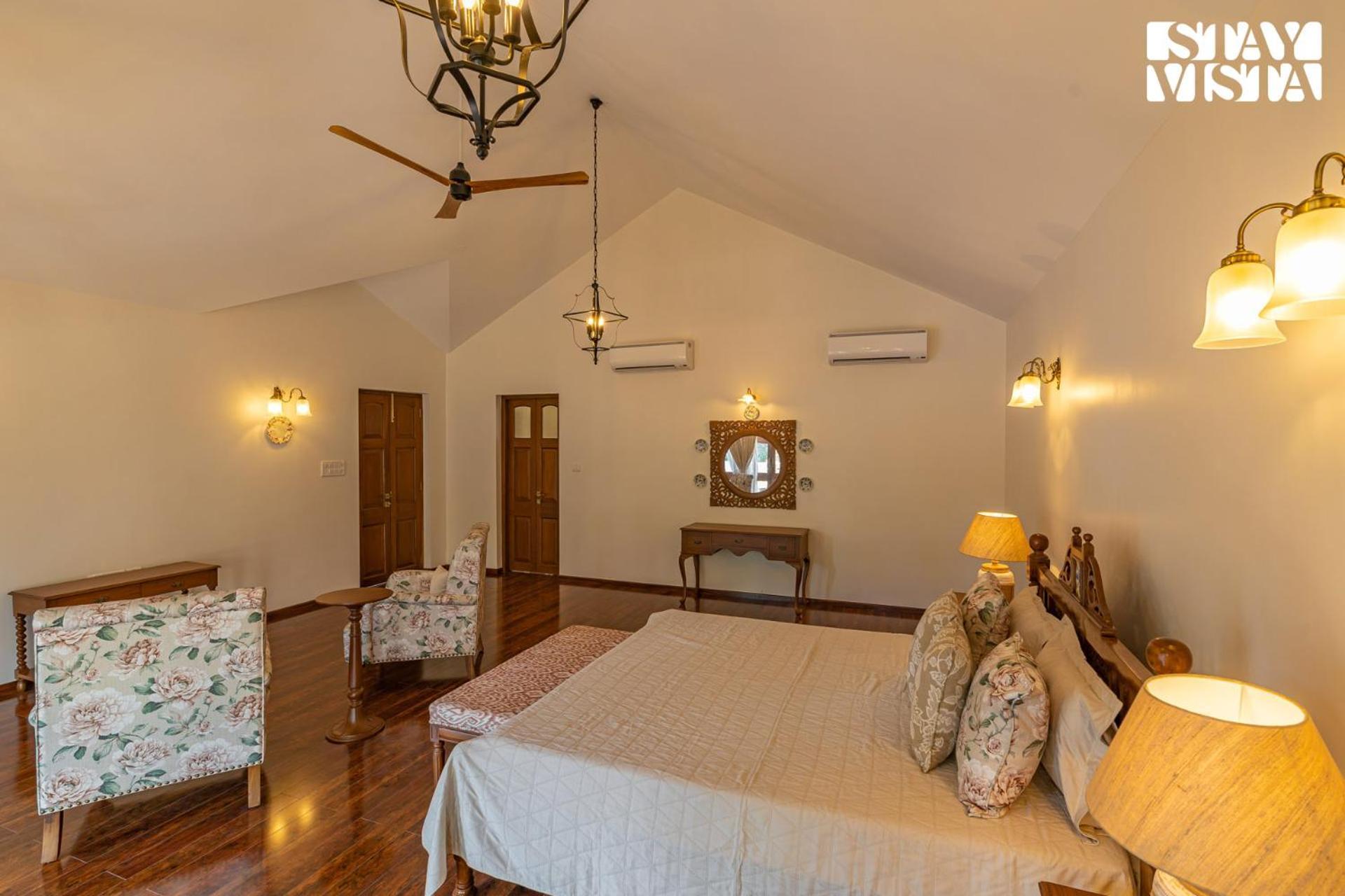 Kismet Villa- Comp Breakfast With Pvt Lawn & Pool By Stayvista Villa *